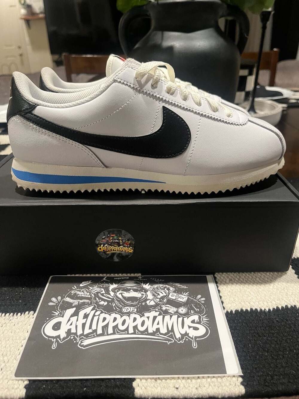 Nike Cortez 'White Black Blue' DN1791-100 Size 8 - Picture 3 of 6